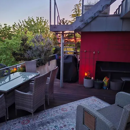 Ueber Den Daechern Von ホームステイ *